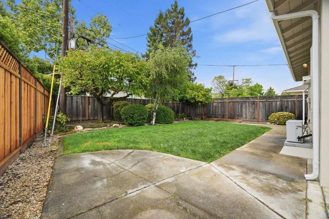 2666 Hampton Avenue, Redwood City, CA 94061