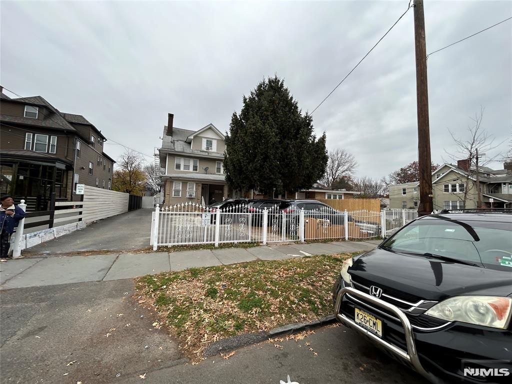 348-350 Roseville Avenue, Newark, NJ 07107