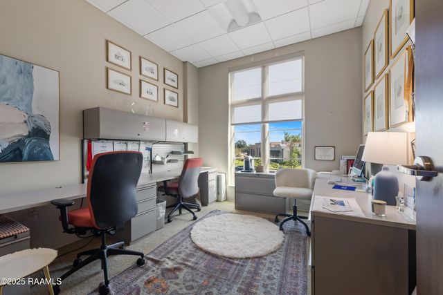 2000 Kaliste Saloom Road 200, Lafayette, LA 70508