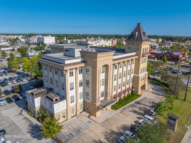 2000 Kaliste Saloom Road 200, Lafayette, LA 70508