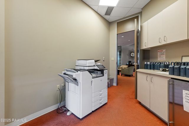 2000 Kaliste Saloom Road 200, Lafayette, LA 70508