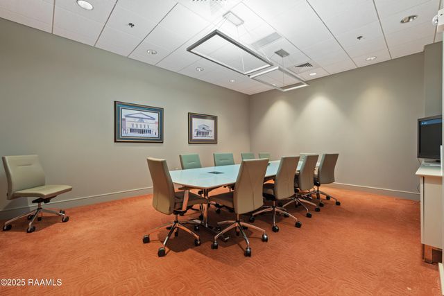 2000 Kaliste Saloom Road 200, Lafayette, LA 70508