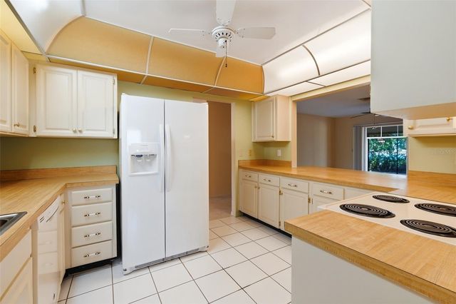 1027 BLUEWATER DRIVE, Sun City Center, FL 33573
