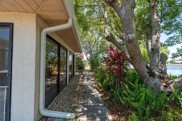 1027 BLUEWATER DRIVE, Sun City Center, FL 33573