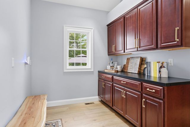 50 Overton Road, Windham, NH 03087