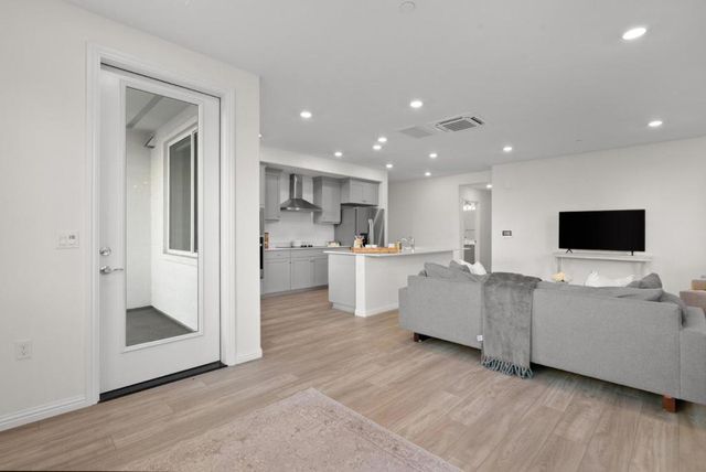 3208 Mallard Court 201, San Jose, CA 95117