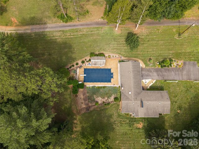 2234 Kool Park Road NE, Hickory, NC 28601