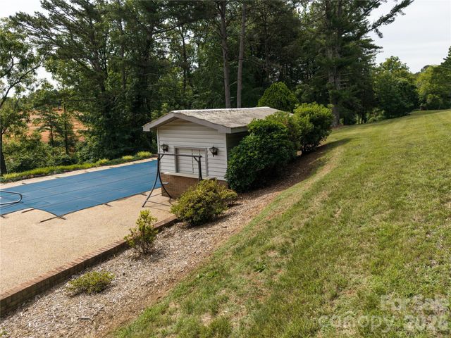 2234 Kool Park Road NE, Hickory, NC 28601