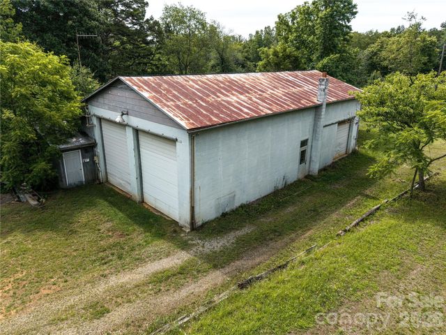 2234 Kool Park Road NE, Hickory, NC 28601