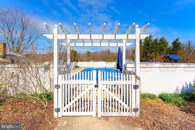 10326 SHAWNEE RD, Harrington, DE 19952