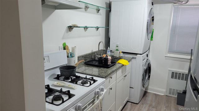 19 Lawrence Drive A, White Plains, NY 10603