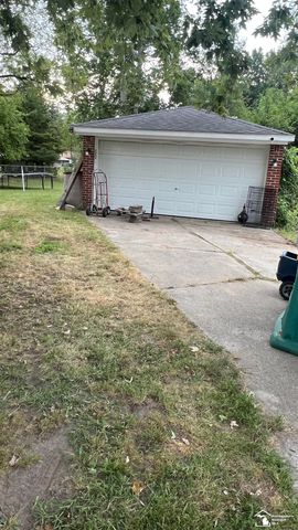 29521 West Road, New Boston, MI 48164