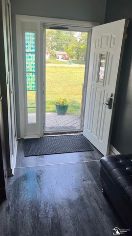 29521 West Road, New Boston, MI 48164
