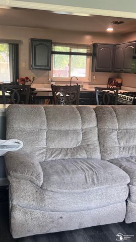 29521 West Road, New Boston, MI 48164
