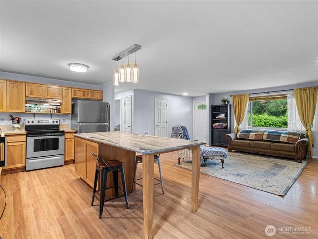 15600 NE 18th St., Vancouver, WA 98684