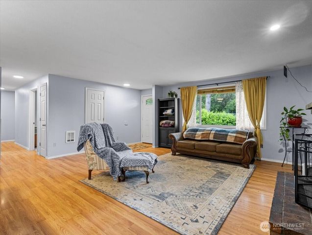15600 NE 18th St., Vancouver, WA 98684