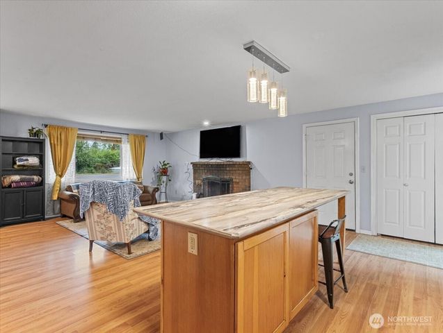 15600 NE 18th St., Vancouver, WA 98684