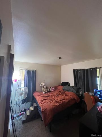 2011 Goddard Road, Lincoln Park, MI 48146