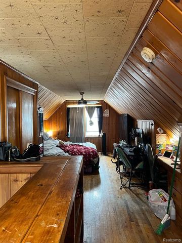 2011 Goddard Road, Lincoln Park, MI 48146