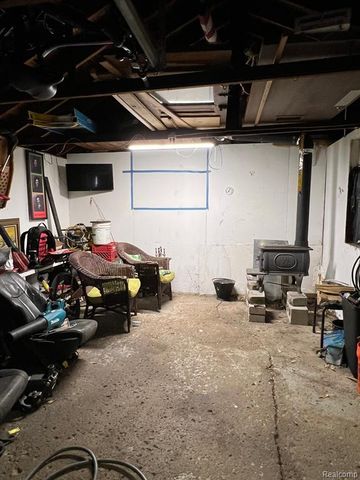 2011 Goddard Road, Lincoln Park, MI 48146