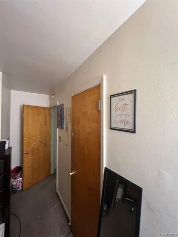 2011 Goddard Road, Lincoln Park, MI 48146