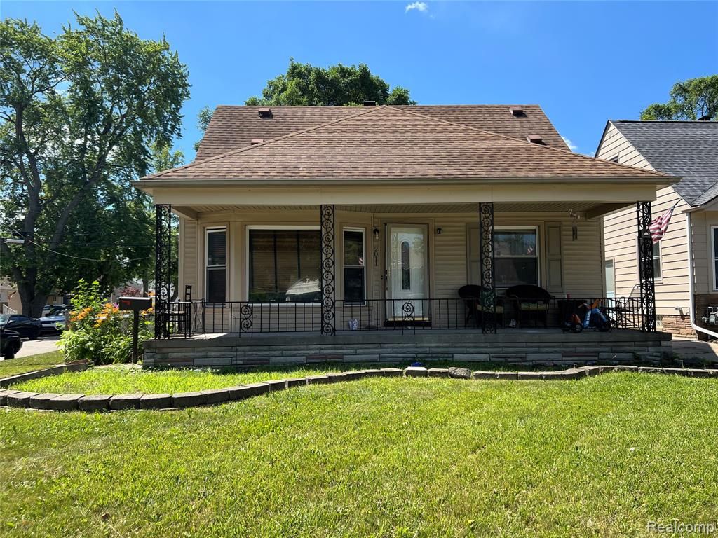 2011 Goddard Road, Lincoln Park, MI 48146