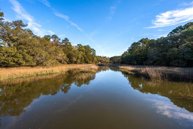 1759 Clark Hills Circle, Johns Island, SC 29455