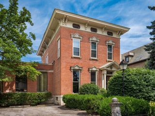 550 E Town Street, Columbus, OH 43215
