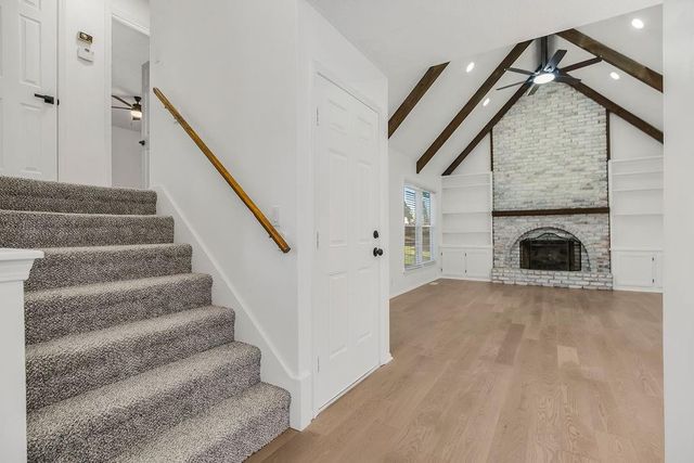 3909 SW HIDDEN COVE Drive, Lee's Summit, MO 64082