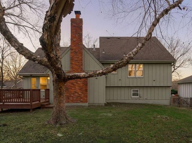 3909 SW HIDDEN COVE Drive, Lee's Summit, MO 64082