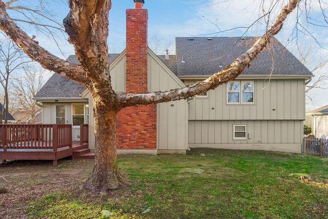 3909 SW HIDDEN COVE Drive, Lee's Summit, MO 64082