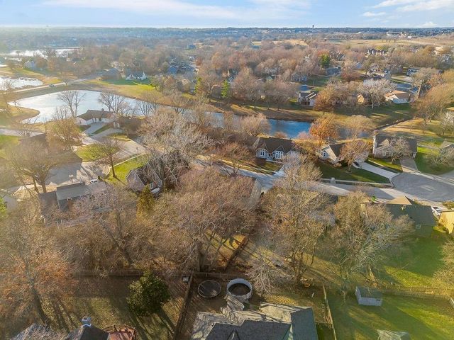 3909 SW HIDDEN COVE Drive, Lee's Summit, MO 64082