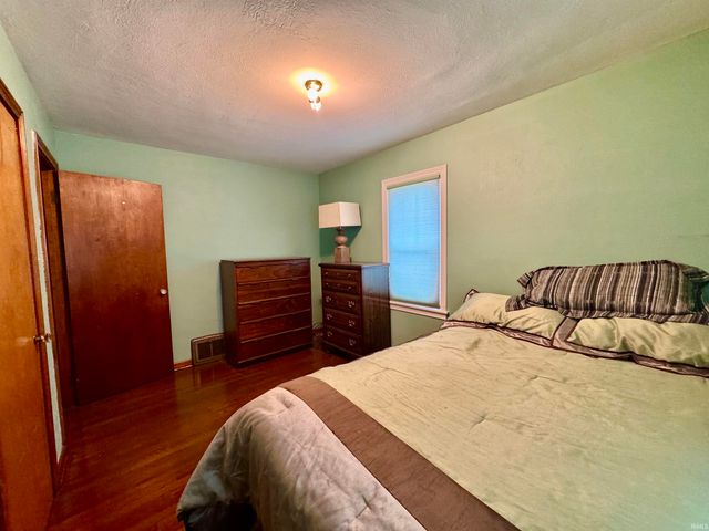 3401 Pleasant Plain Avenue, Elkhart, IN 46517
