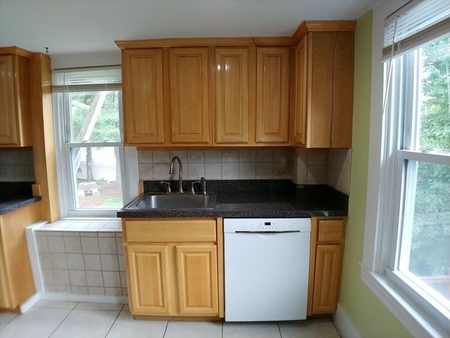 77 Hudson St 2, Marlborough, MA 01752