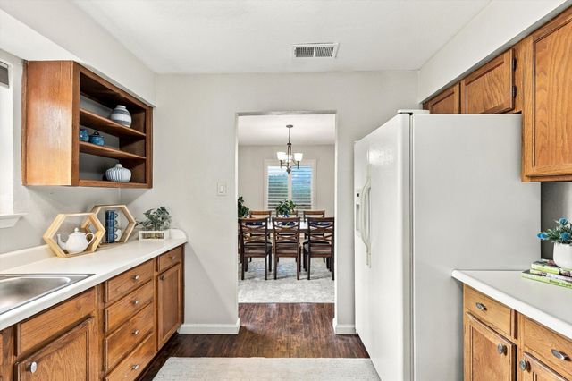 3713 Dexter Avenue, Fort Worth, TX 76107