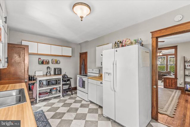 207 N STRATTON ST, Gettysburg, PA 17325