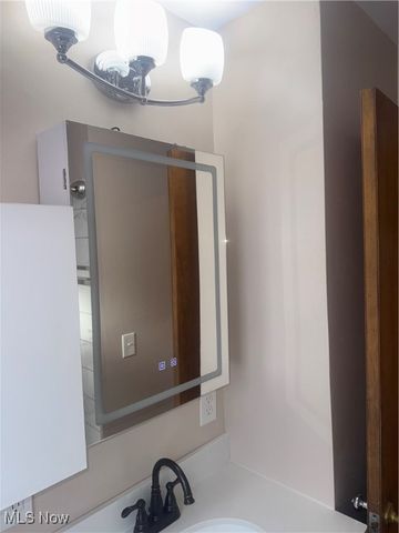 7423 Woodhaven Avenue, Brooklyn, OH 44144