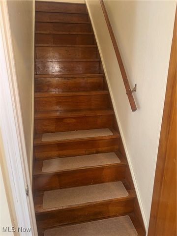 7423 Woodhaven Avenue, Brooklyn, OH 44144