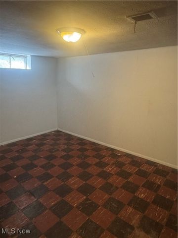 7423 Woodhaven Avenue, Brooklyn, OH 44144