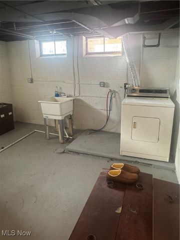 7423 Woodhaven Avenue, Brooklyn, OH 44144