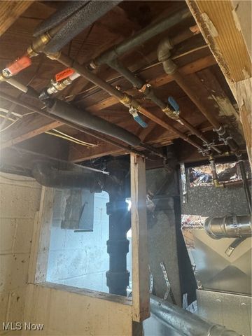 7423 Woodhaven Avenue, Brooklyn, OH 44144