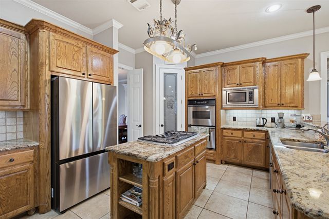 9204 Hailey Court, North Richland Hills, TX 76182
