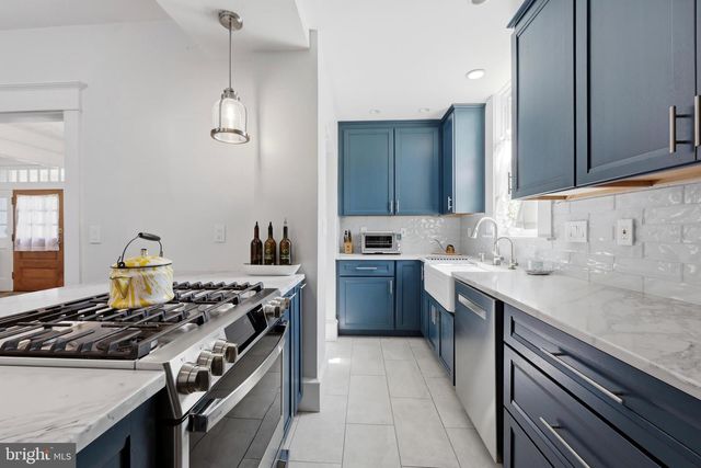 704 W 23RD, Wilmington, DE 19802