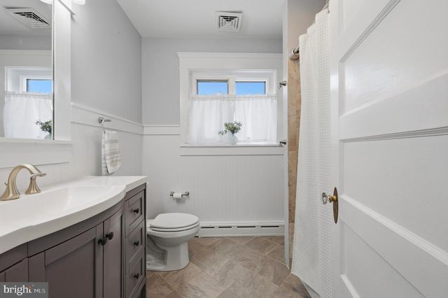 704 W 23RD, Wilmington, DE 19802