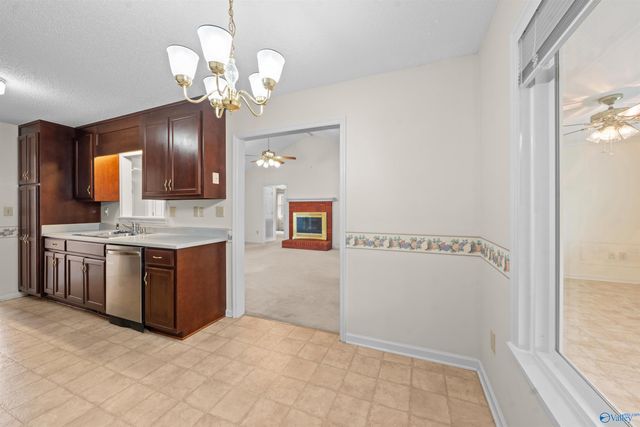 725 Mountain Gap Road SE, Huntsville, AL 35803