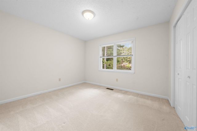 725 Mountain Gap Road SE, Huntsville, AL 35803
