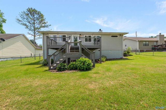 725 Mountain Gap Road SE, Huntsville, AL 35803