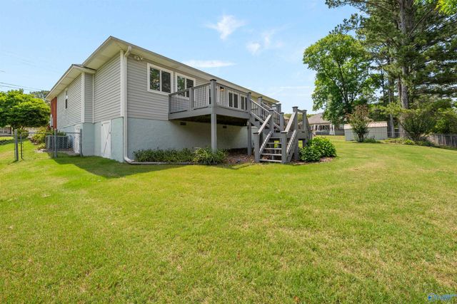 725 Mountain Gap Road SE, Huntsville, AL 35803