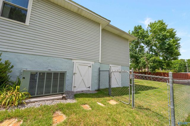 725 Mountain Gap Road SE, Huntsville, AL 35803
