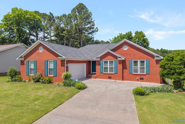 725 Mountain Gap Road SE, Huntsville, AL 35803